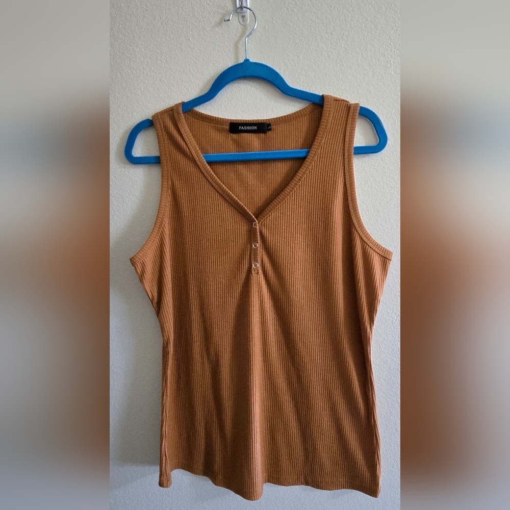 Fashion Tan Ribbed Buttoned Tank Top